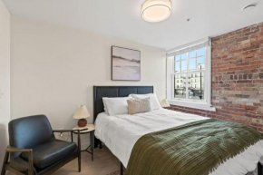 Stay Downtown! Coffee, Brunch, Walk to Everything 305